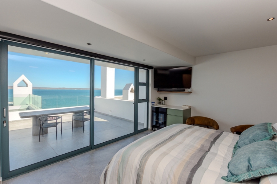 5 Bedroom Property for Sale in Mykonos Western Cape